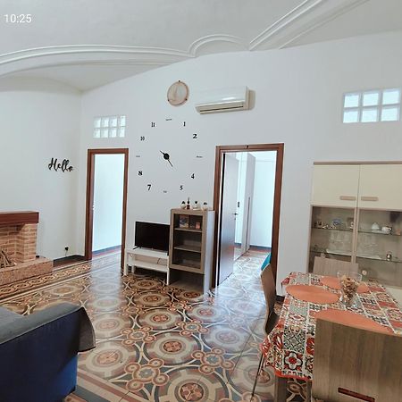 Giulio'S Apartment 卡塔尼亚 外观 照片